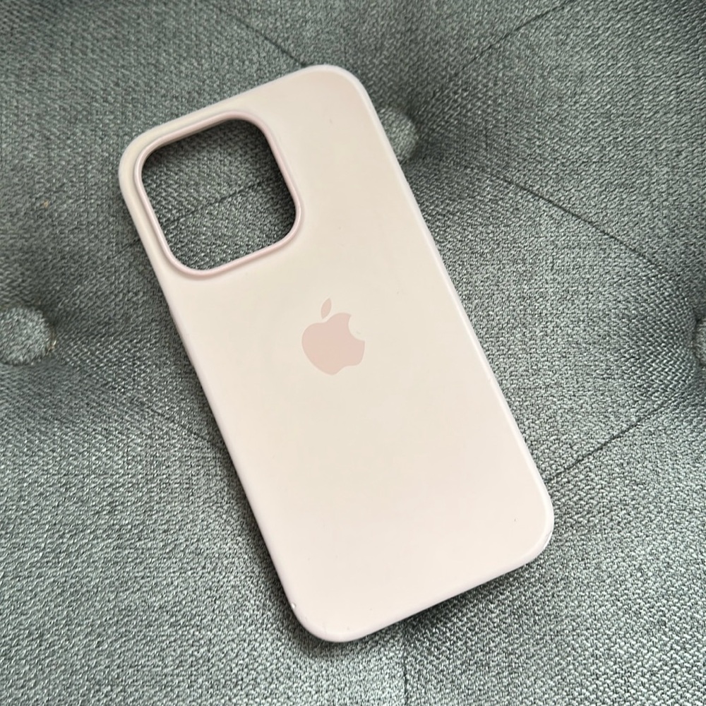 Authentic Apple IPhone 14 Pro Case